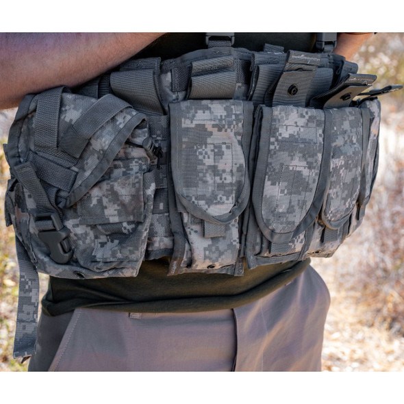 Man wearing the ACU FLC vest showing the pouches close up