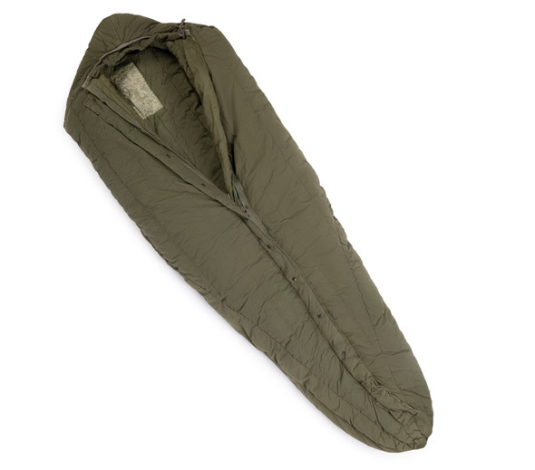 U.S. Extreme Cold Weather Vintage Sleeping Bag in used condition completely unfolded U.S. Extreme Cold Weather Vintage Sleeping Bag in used condition completely unfolded