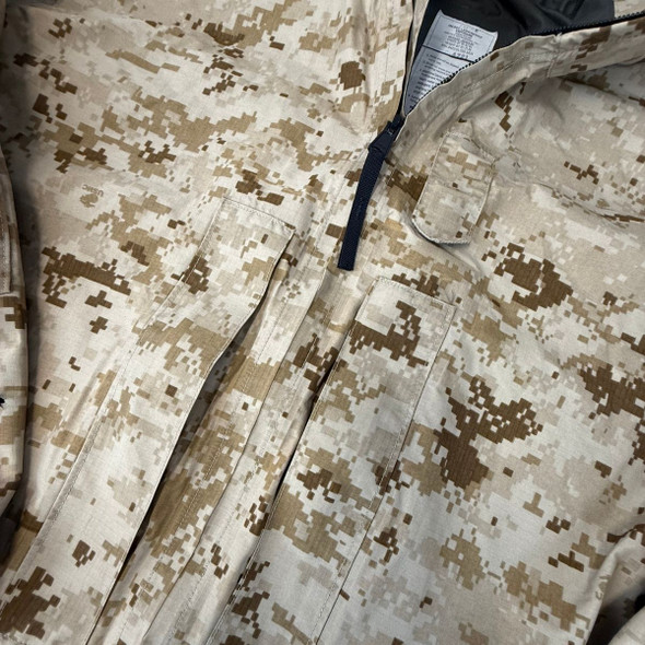close up of the rip stop light weight waterproof fabric 