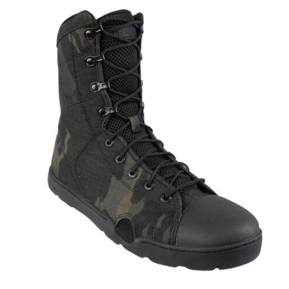 The lacing of the Altama Maritime 8" Boot in multicam The lacing of the Altama Maritime 8" Boot in multicam