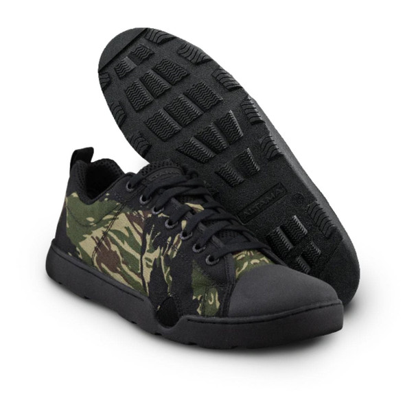 Altama Maritime Low Boot in tiger stripe. One pair showing the bottom sole thread Altama Maritime Low Boot in tiger stripe. One pair showing the bottom sole thread