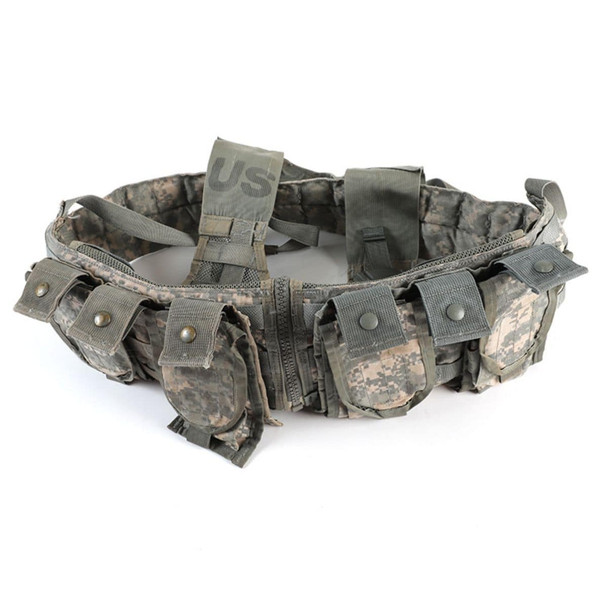 Close up of the 4 M4 Double Mag Pouches, 2 Triple Mag Pouch, and 1 Grenade or Flashbang pouch 