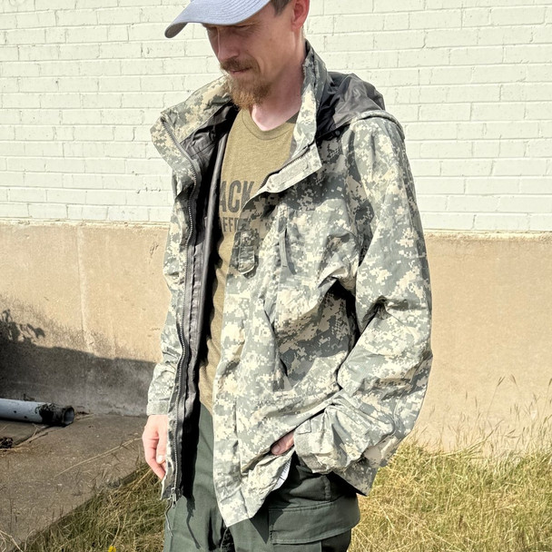 US Army Gore-Tex Extreme Cold & Wet Weather Jacket