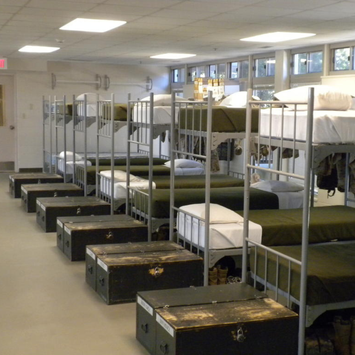 Bunk beds & cots
