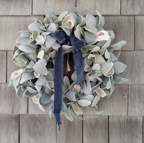 Lambs ear and oyster shell wreath Lambs ear and oyster shell wreath