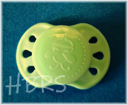 SweetDreams Preemie Pacifiers - Minty with magnets
