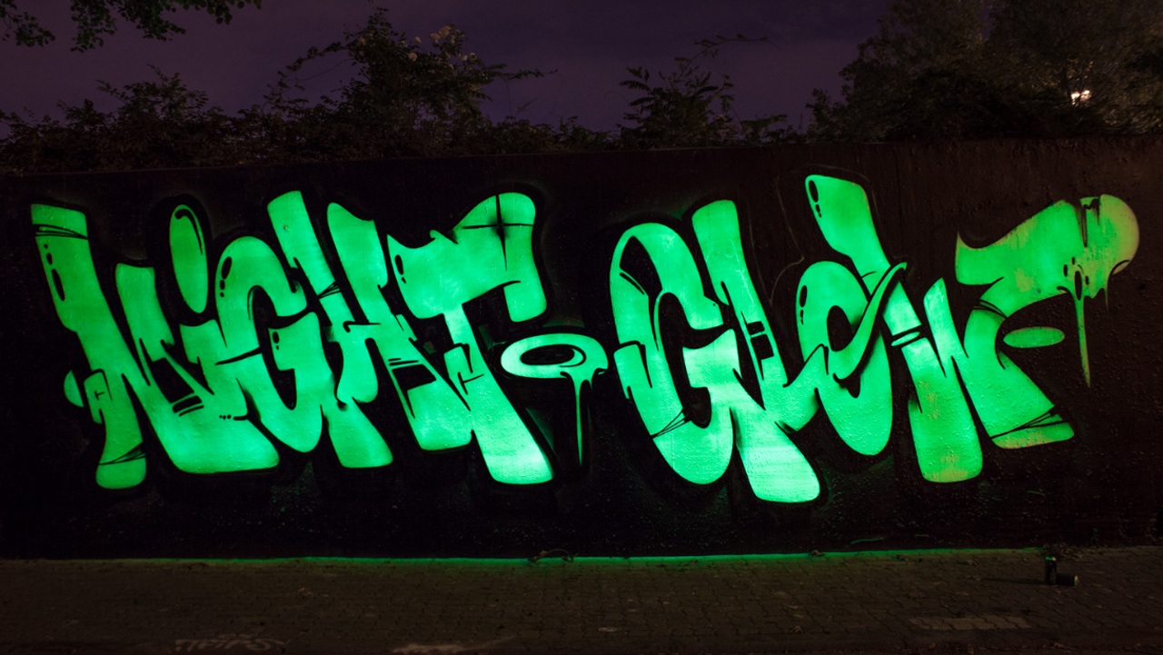 night glow paint