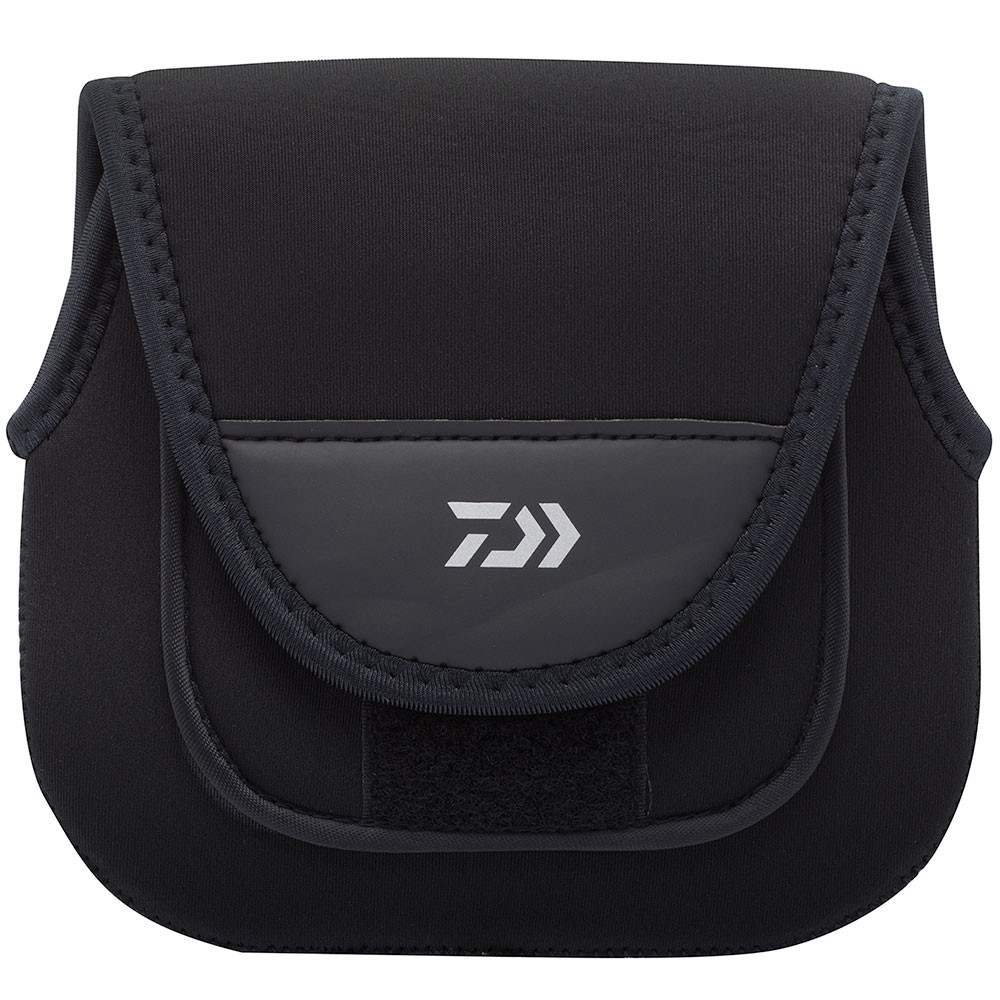 Daiwa Neoprene Baitcaster Reel Cover – Medium Size – Fits LEXA 300 & 400 – Made In Taiwan (Black)