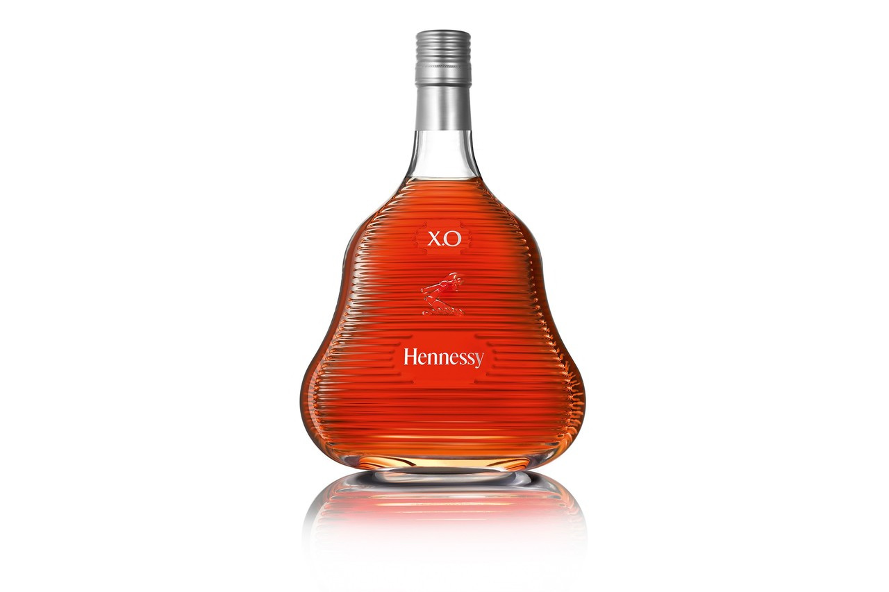 Hennessy XO 700ml マークニューソン　リミテッドエディション Hennessy XO 700ml マークニューソン リミテッドエディション