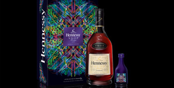 Hennessy VSOP Miniature Pack 2016/2017 Carnovsky Mini with 700ml bottle and 50ml miniature