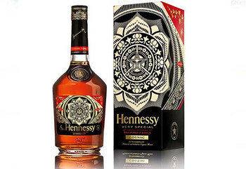 Hennessy VS Shepard Fairey 2014 Limited Edition Release cognac bottle, 700ml