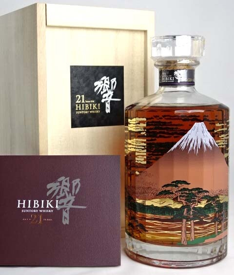 Hibiki 21 Year Old Mount Fuji Kacho Fugetsu Limited Edition whisky bottle with wooden cypress box