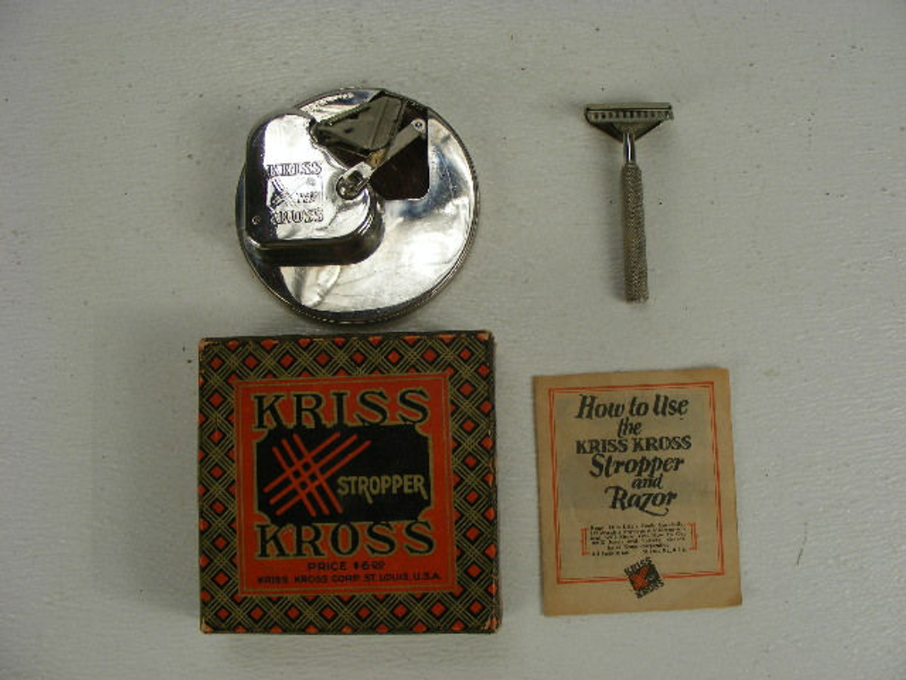 VINTAGE KRISS KROSS RAZOR BLADE SHARPENER STROPPER MADE USA RHODES MFG.