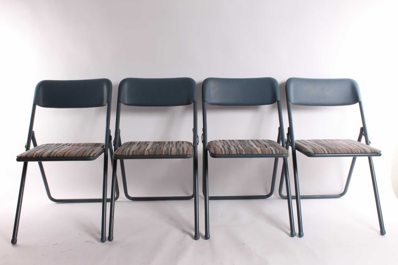 metal folding chairs with cushion