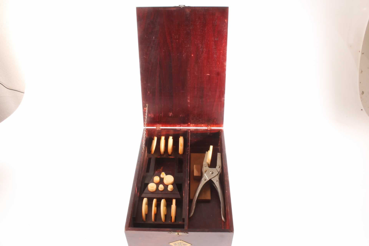 Vintage Standard Unbreakable Watch Crystal Press Tool Kit In Wood Case