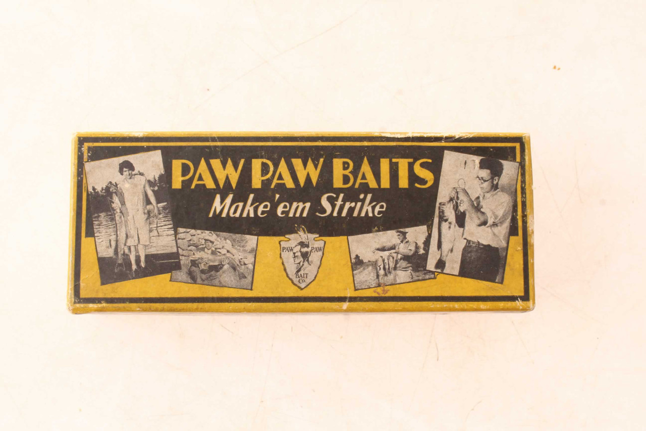Vintage Paw Paw Bait Bass Seeker Metallic Wood Fishing Lure Box 2604MET
