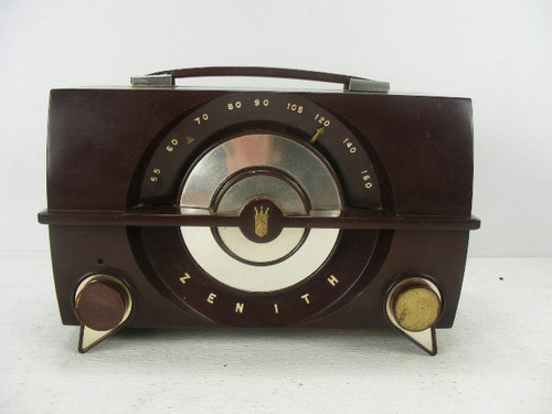 A vintage Zenith radio model R615 that works and measures 13&quot; in size.