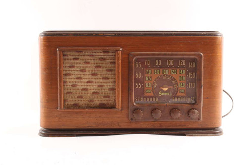 Vintage Sonora Model RET-210 Tube Radio