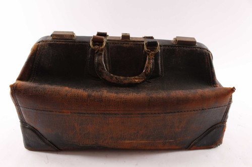 Unpacking a Century-Old Doctor's Bag 