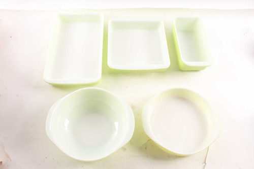 Pyrex Lime 8x12 Pan 