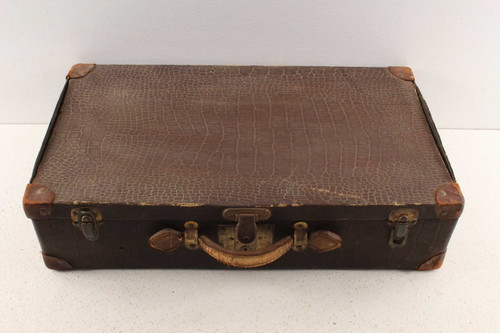 1800 Suitcase 