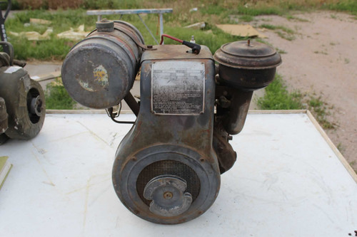 Vintage 1950's Wisconsin Air Cooled Model AEN Gas Engine