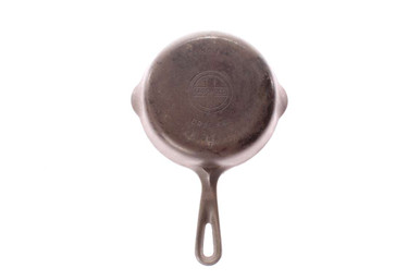 https://cdn11.bigcommerce.com/s-55rst15msj/products/20235/images/28401/old-griswold-no-3-cast-iron-skillet-n4595__71992.1529897787.386.513.jpg?c=2