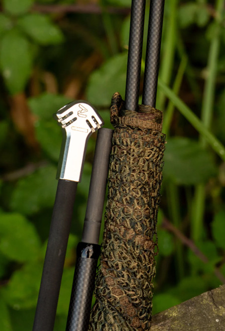 OMC The Black Pearl Landing Net 42" 2 Piece Handle