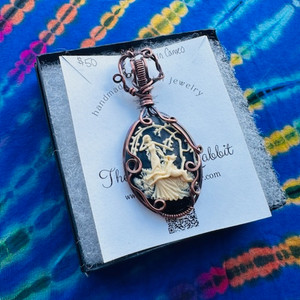 Cameo Wire Wrap Pendent Cameo Wire Wrap Pendent