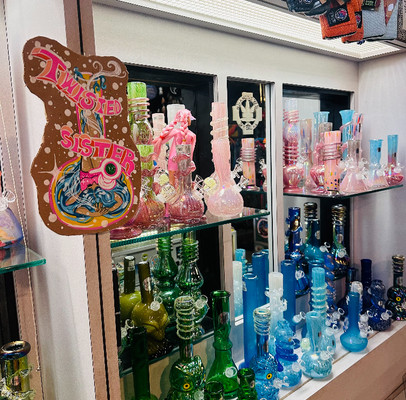 Check Out the Latest Twisted Sister Glassworks at Shakedown Street Check Out the Latest Twisted Sister Glassworks at Shakedown Street