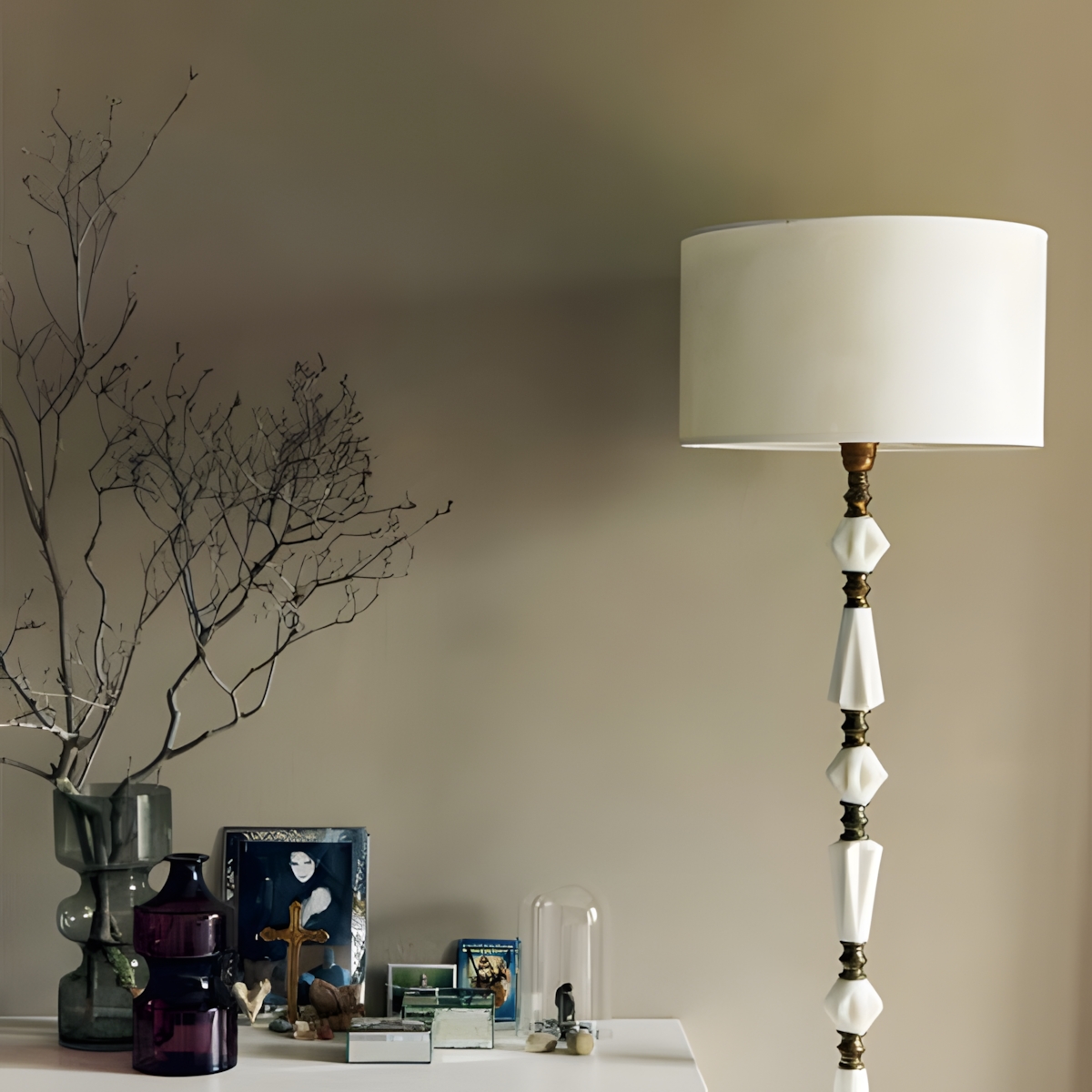 Peinture Modern Eggshell  -  Semi-brillant - Couleur 17 LIGHT GRAY -  0,75L