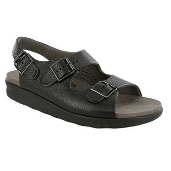 Bravo sandal provides customizable fit and comfort for your feet.
Available in Black