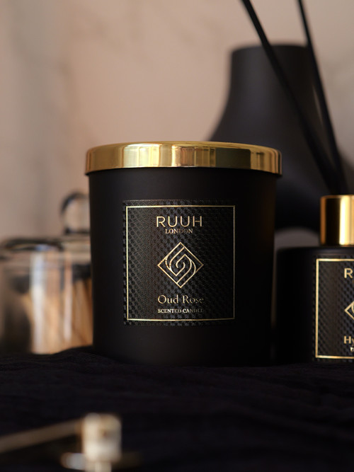 Oud Rose Luxury Scented Candle (with Gold Lid)