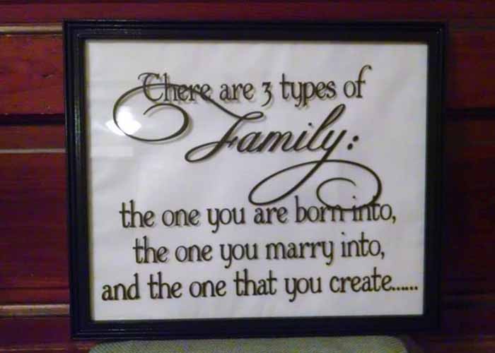 3-types-of-family-vinyl-wall-sticker-on-mirrorextension-pg.jpg