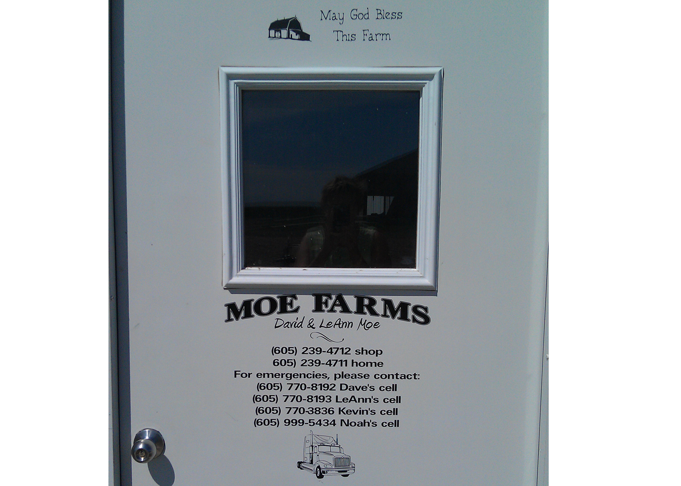 farm-door-vinyl-decal-lettering.jpg