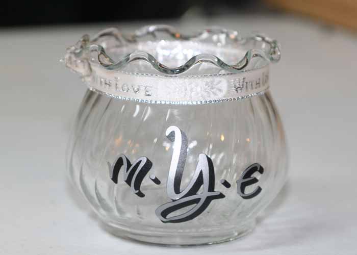 monogram-vinyl-lettering-with-dots-for-jars-glassesextension-pg.jpg