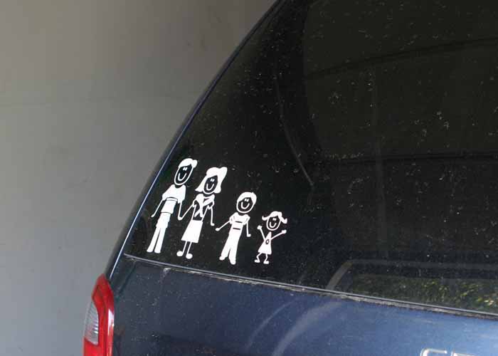 stick-figure-family-vinyl-decal-on-vehicleextension-pg.jpg