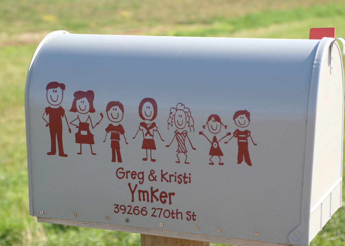 stick-people-vinyl-decals-on-white-mailbox.jpg