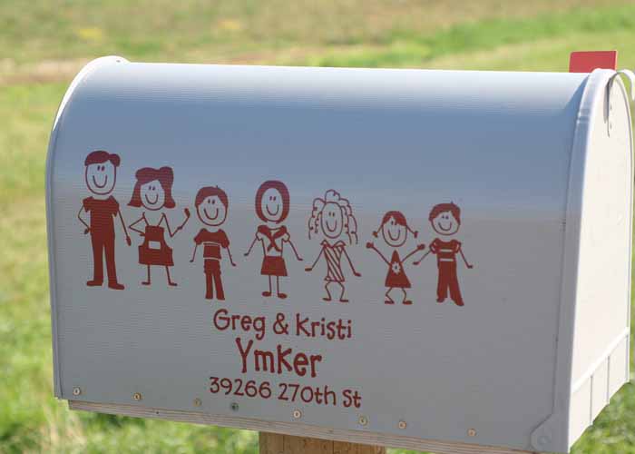 stick-people-vinyl-decals-on-white-mailboxextension-pg.jpg