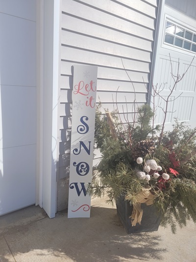 Let It Snow Tall Sign Stencil 