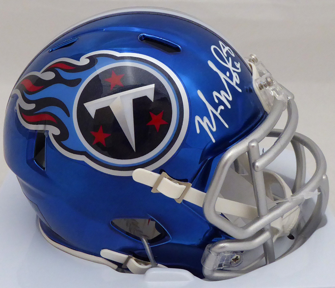 marcus mariota signed mini helmet