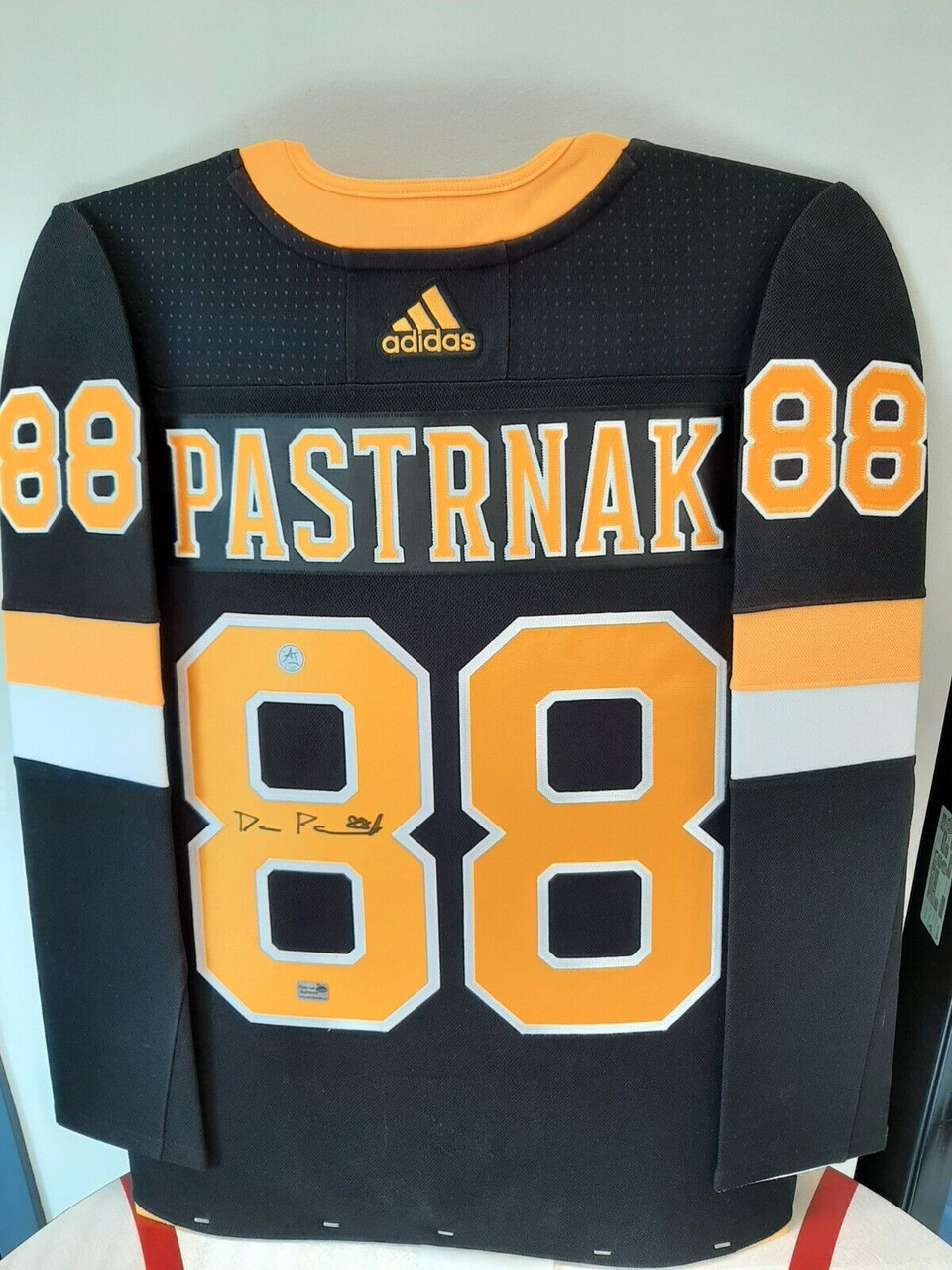 David Pastrnak Boston Bruins Autographed Jersey - Nikco Sports