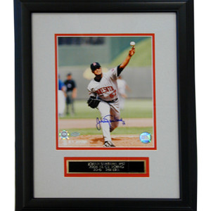 Johan Santana 2004 Cy Young Award Autographed Photo Plaque Johan Santana 2004 Cy Young Award Autographed Photo Plaque
