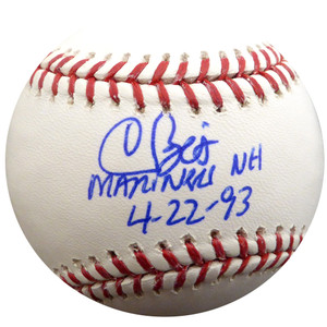 Ichiro Suzuki Autographed Official Gold Glove Logo MLB Baseball Seattle  Mariners IS Holo SKU #202266