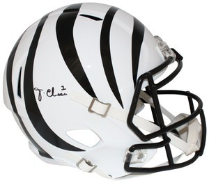 Ja’Marr Chase Signed Cincinnati White Alt F/S Helmet Ja’Marr Chase Signed Cincinnati White Alt F/S Helmet