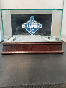 KC Royals 2015 World Series Champions Commemorative 2-Ball Display Case