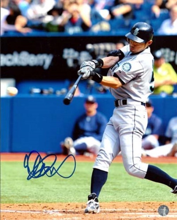 Ichiro Suzuki Autographed 8x10 Photo - Seattle Mariners  Unlicensed  IS Holo 1