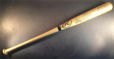 Louisville Slugger releases gold bats for a good cause