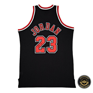 Shop Michael Jordan Autographed & Embroidered Chicago Bulls 1997