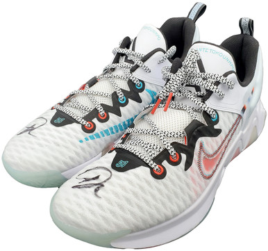 Shop Giannis Antetokounmpo Milwaukee Bucks Autographed White Nike